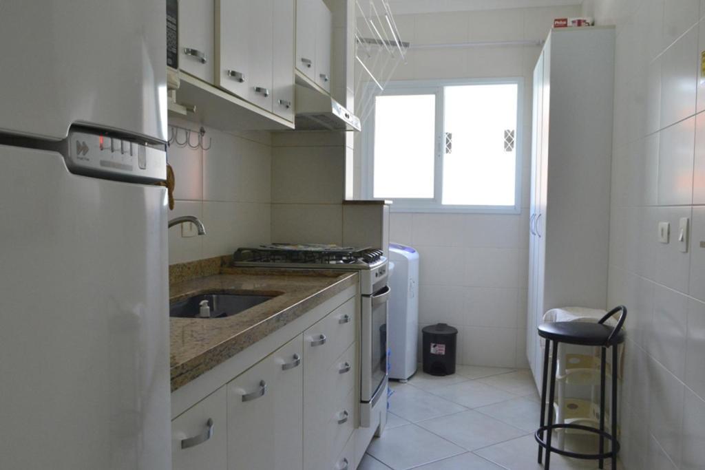 Aluga-Se Apto 2 Quartos, Sendo 1 Suite, 3 Ar Cond. Mobilia Completa - Praia Grande Ubatuba/Sp Εξωτερικό φωτογραφία